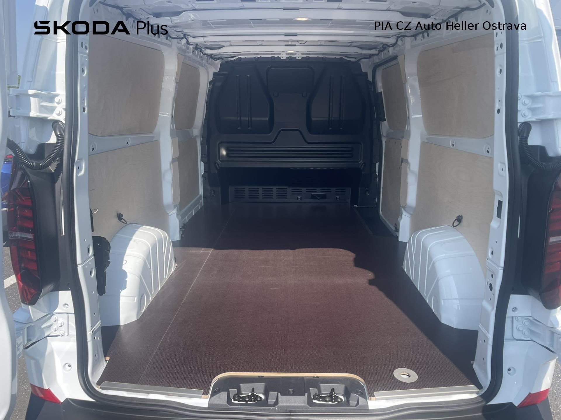 Volkswagen Transporter - skříňový vůz 