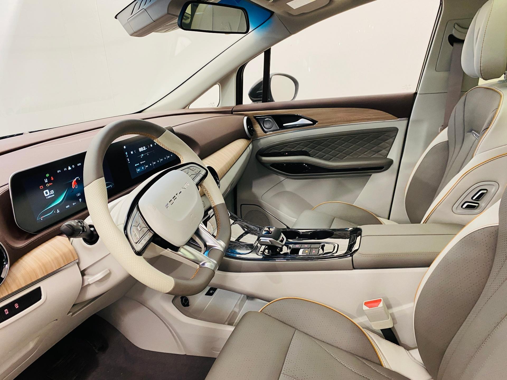 Dongfeng U-Tour