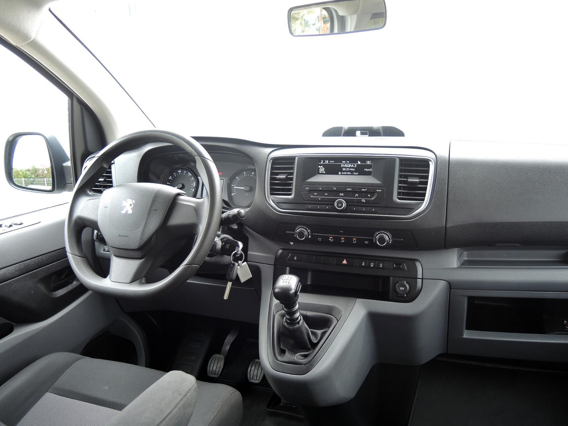 Peugeot Traveller