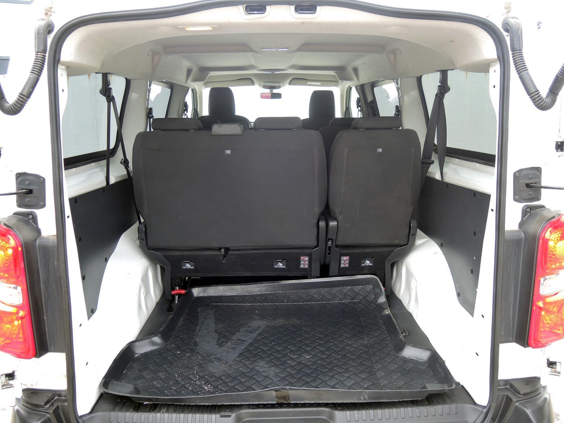 Peugeot Traveller