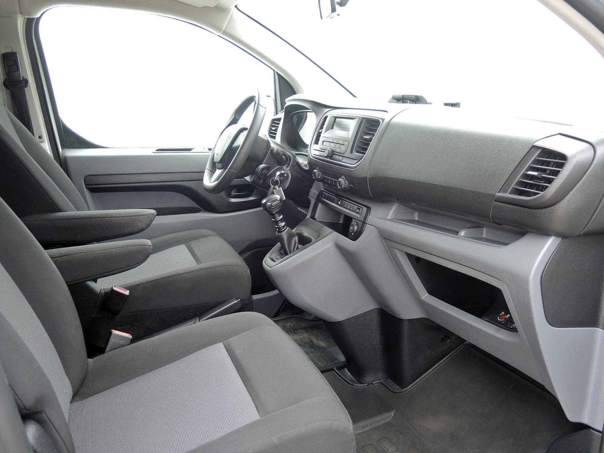 Peugeot Traveller