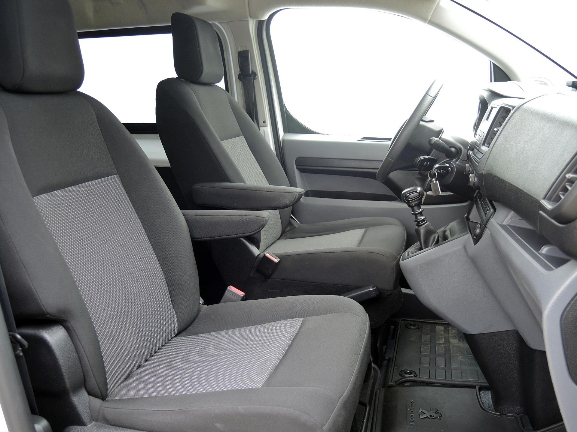 Peugeot Traveller