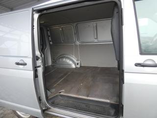 Volkswagen Transporter - skříňový vůz 