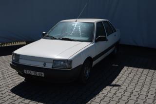 Renault R21