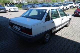 Renault R21