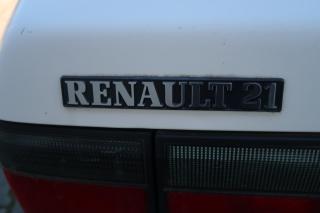 Renault R21