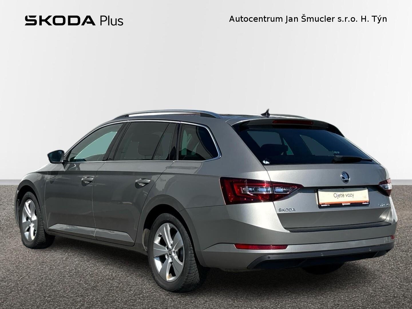 Škoda Superb