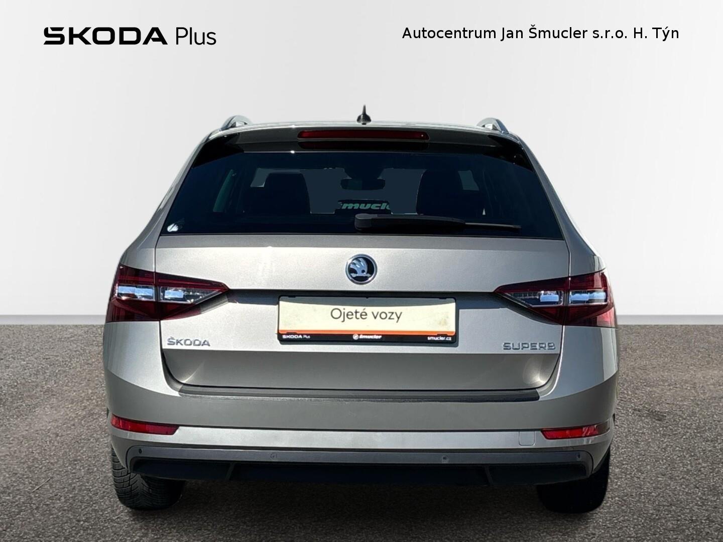 Škoda Superb