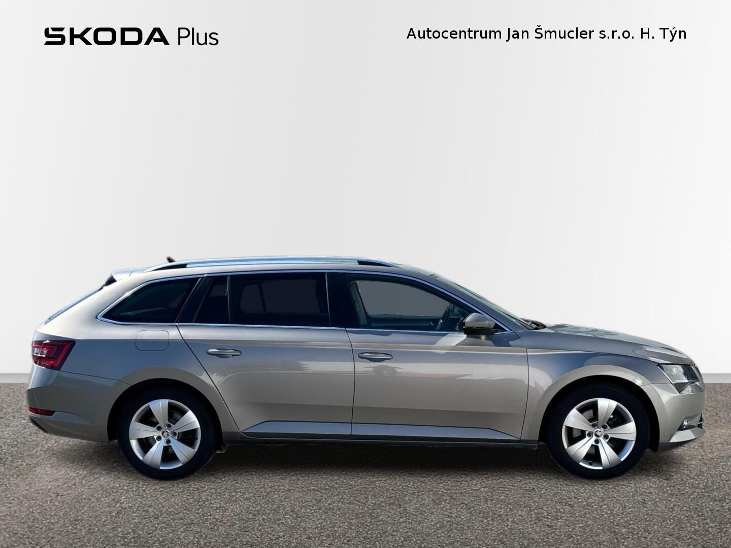 Škoda Superb