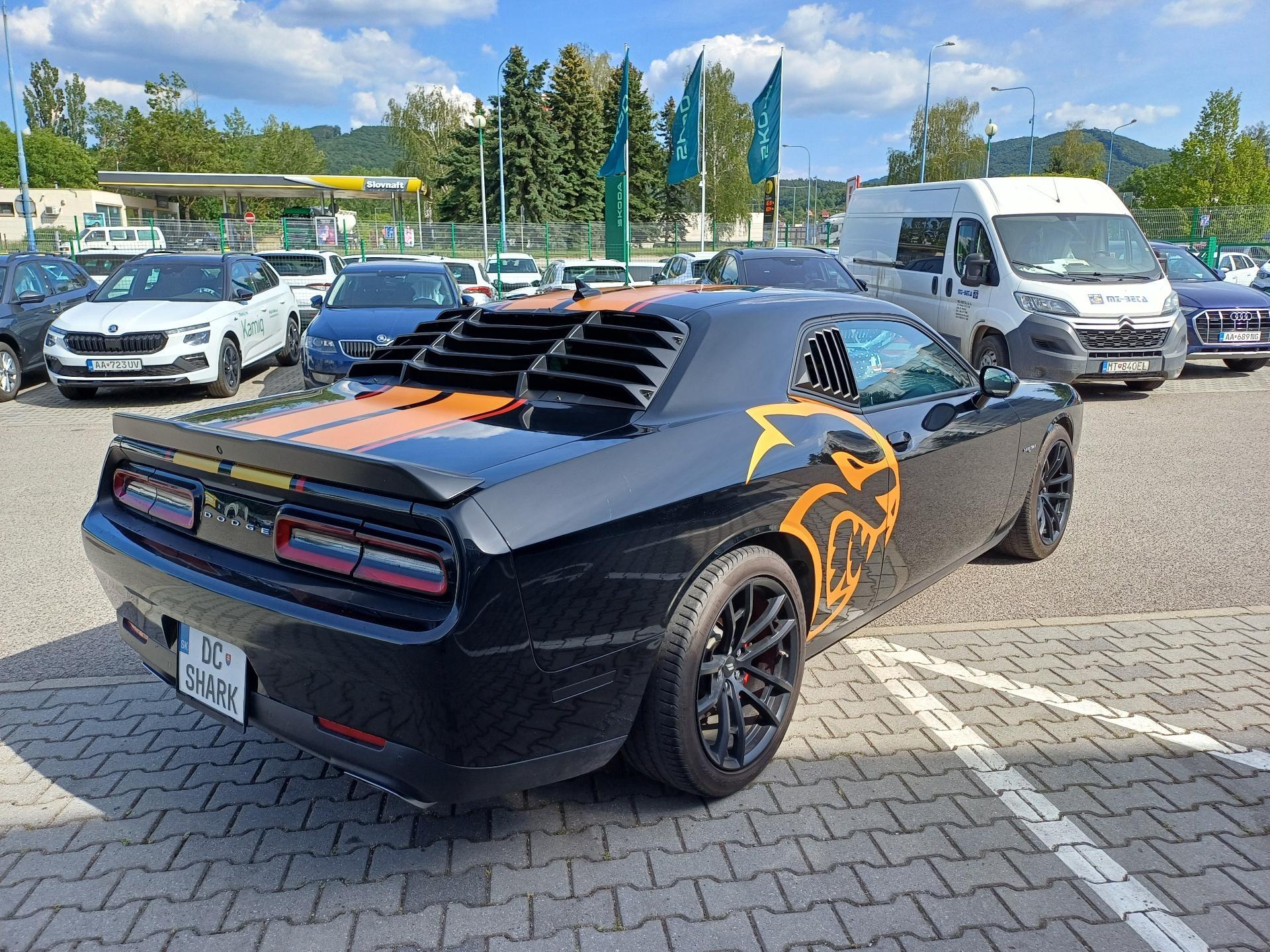 Dodge Challenger