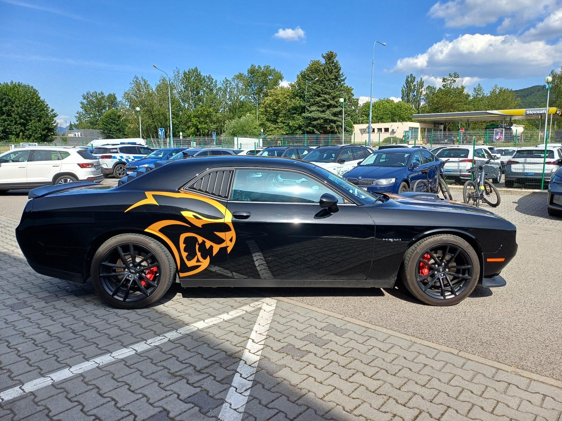Dodge Challenger