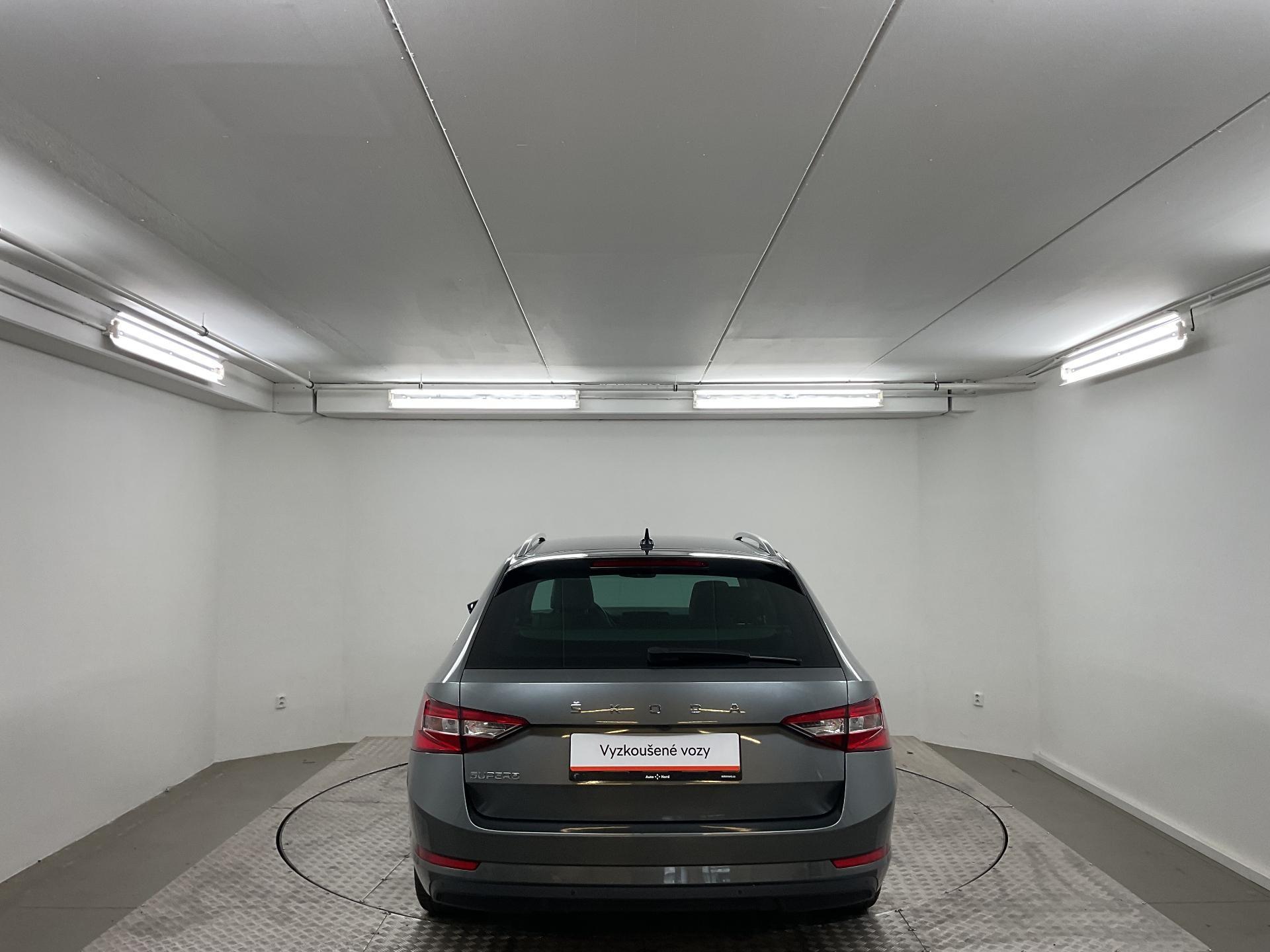 Škoda Superb