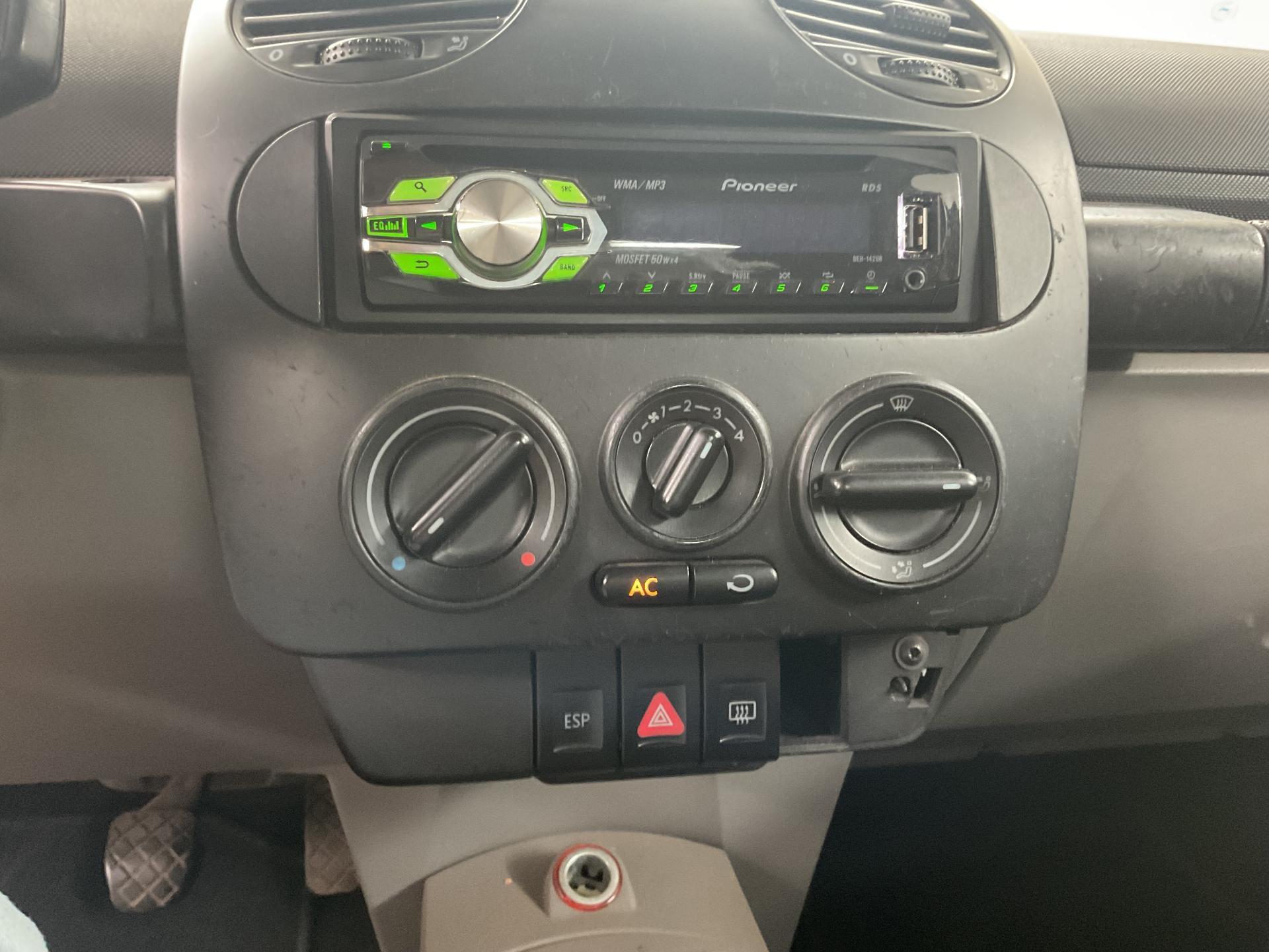 Volkswagen New Beetle