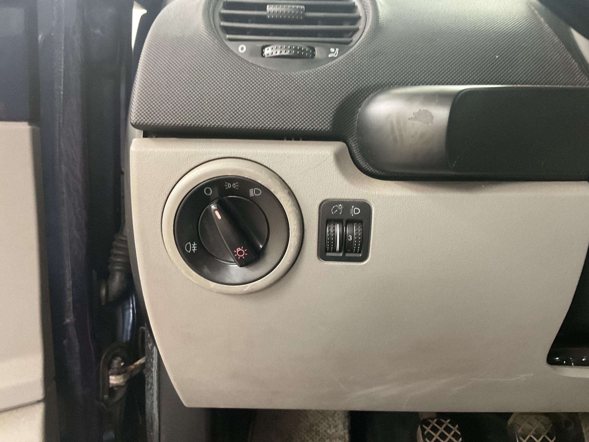 Volkswagen New Beetle
