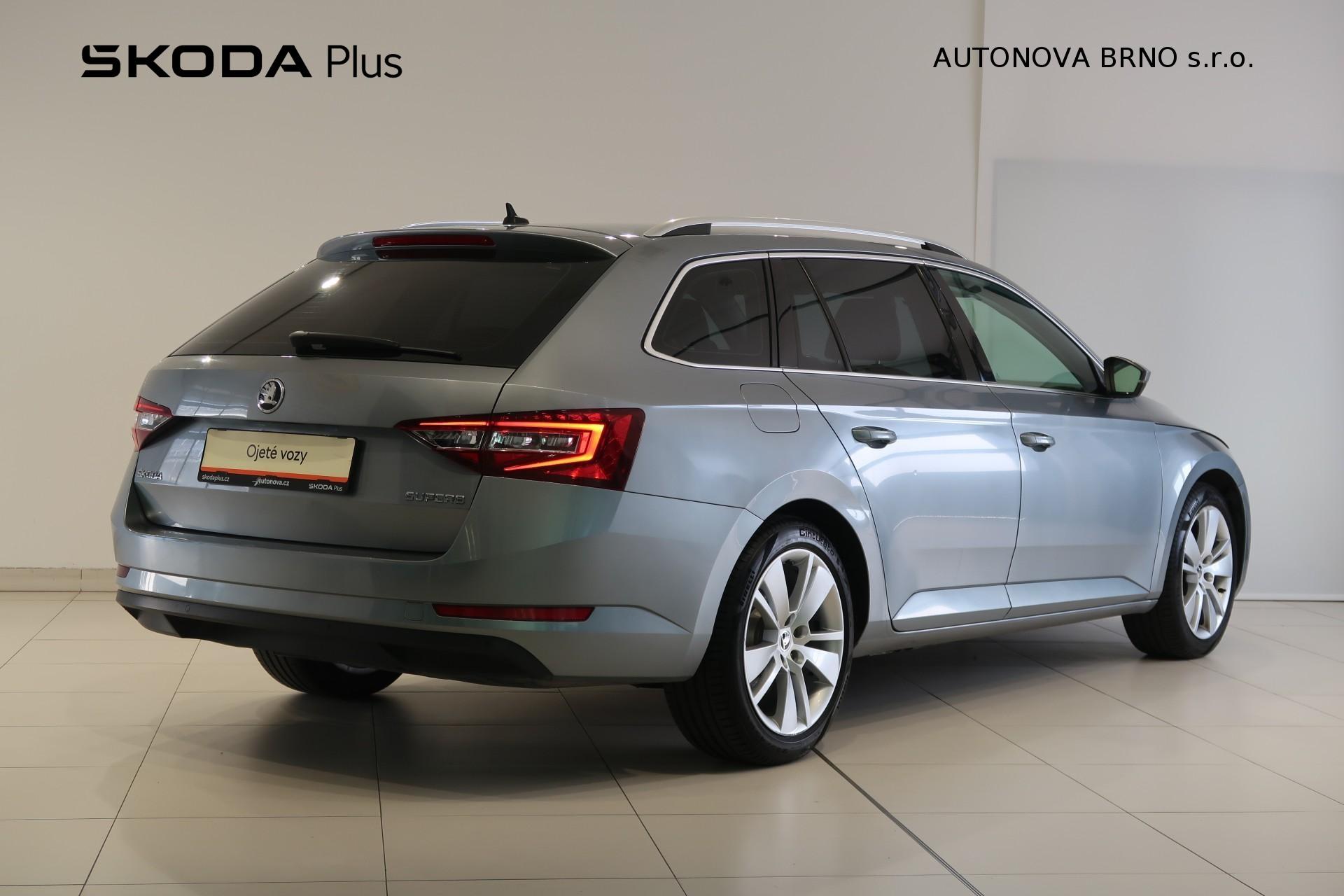 Škoda Superb