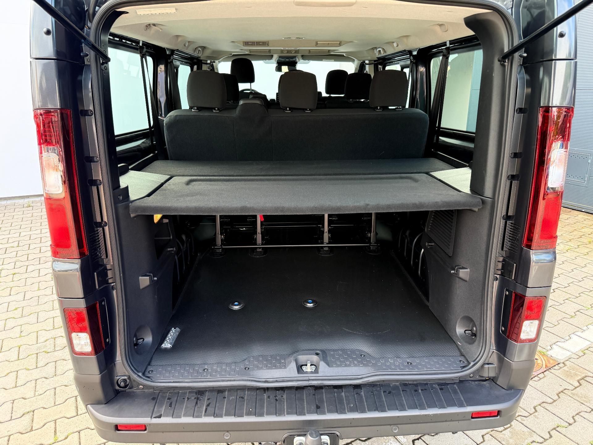 Renault Trafic (osobní)