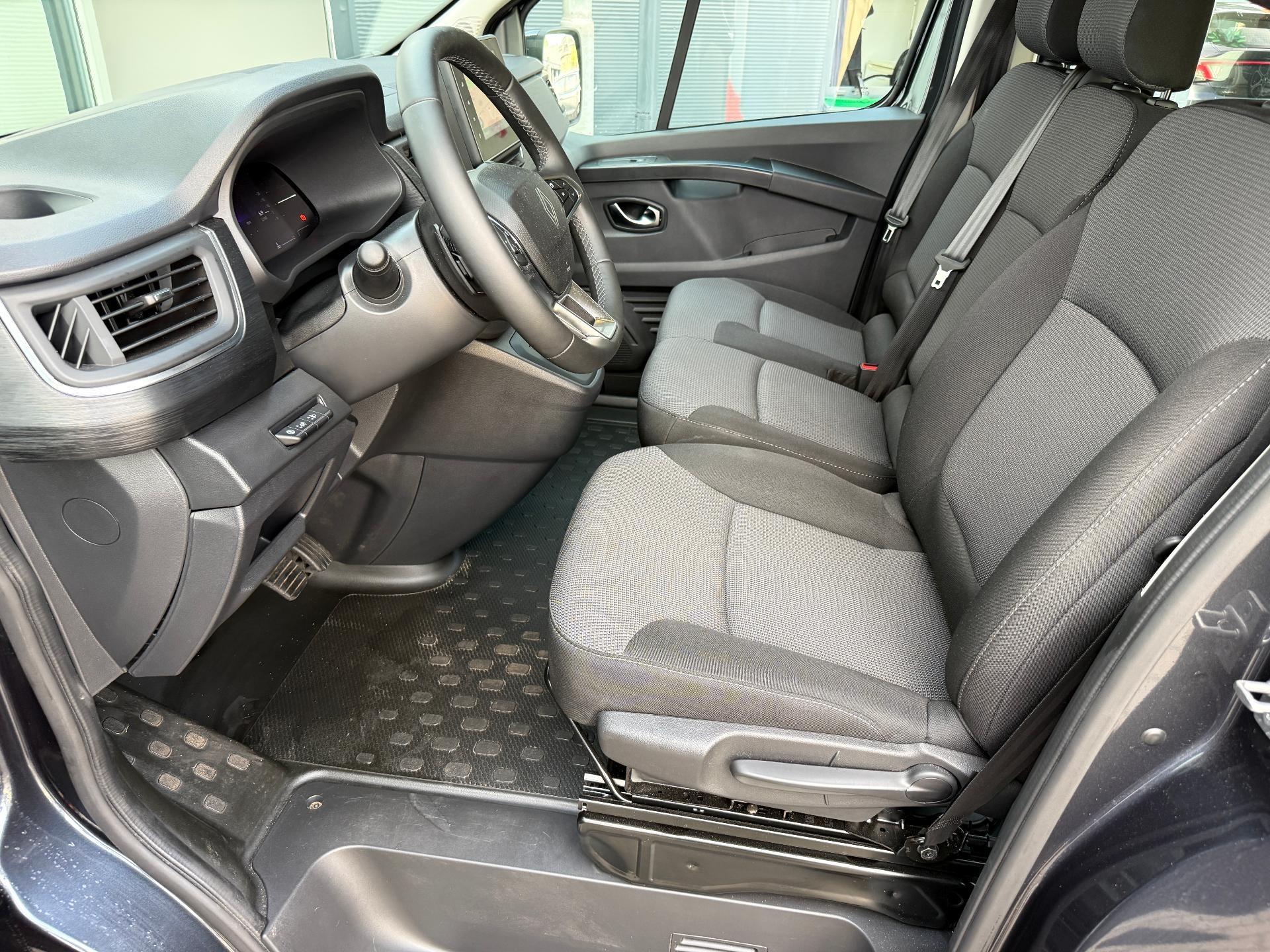 Renault Trafic (osobní)