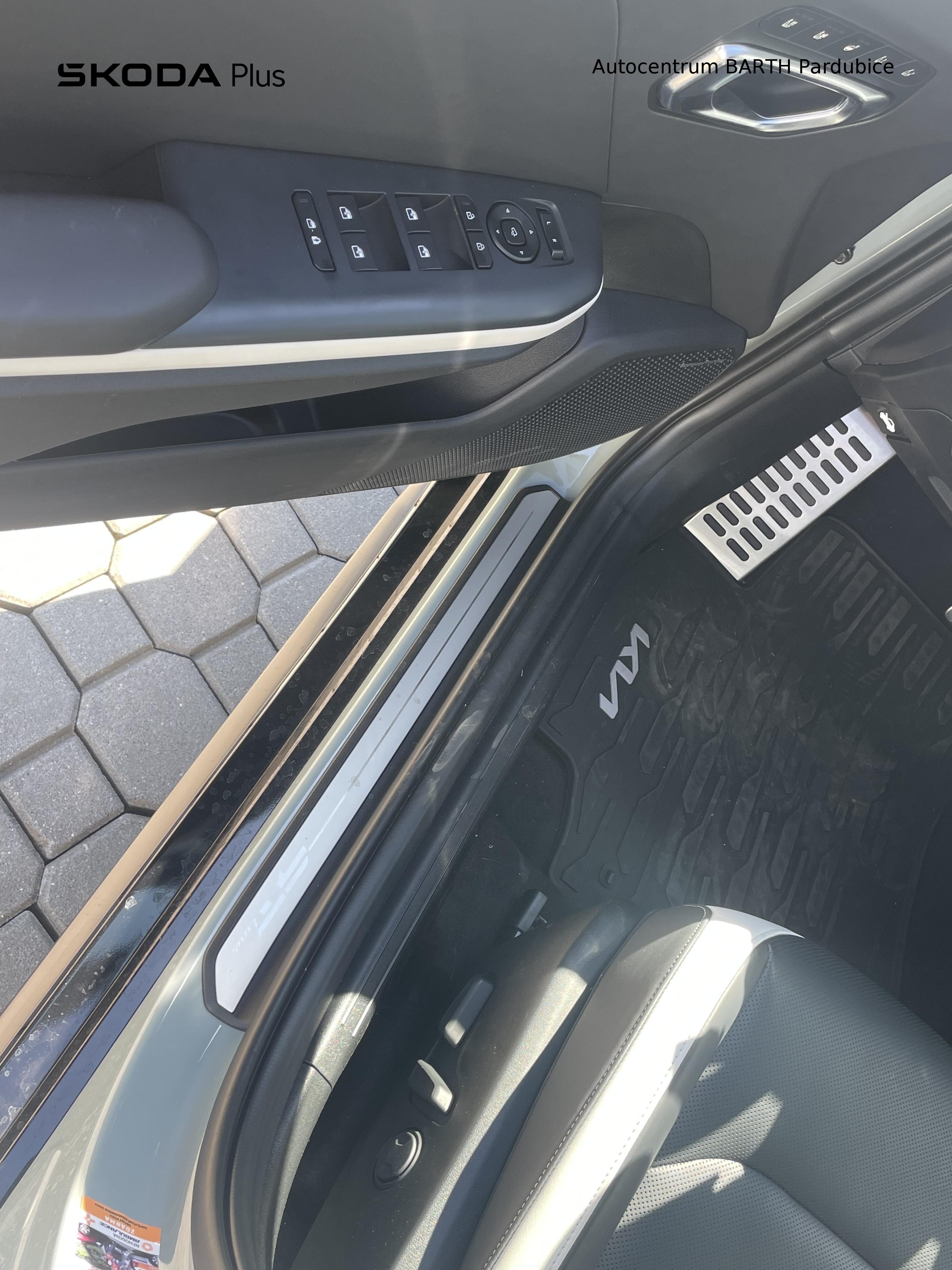 Kia K4