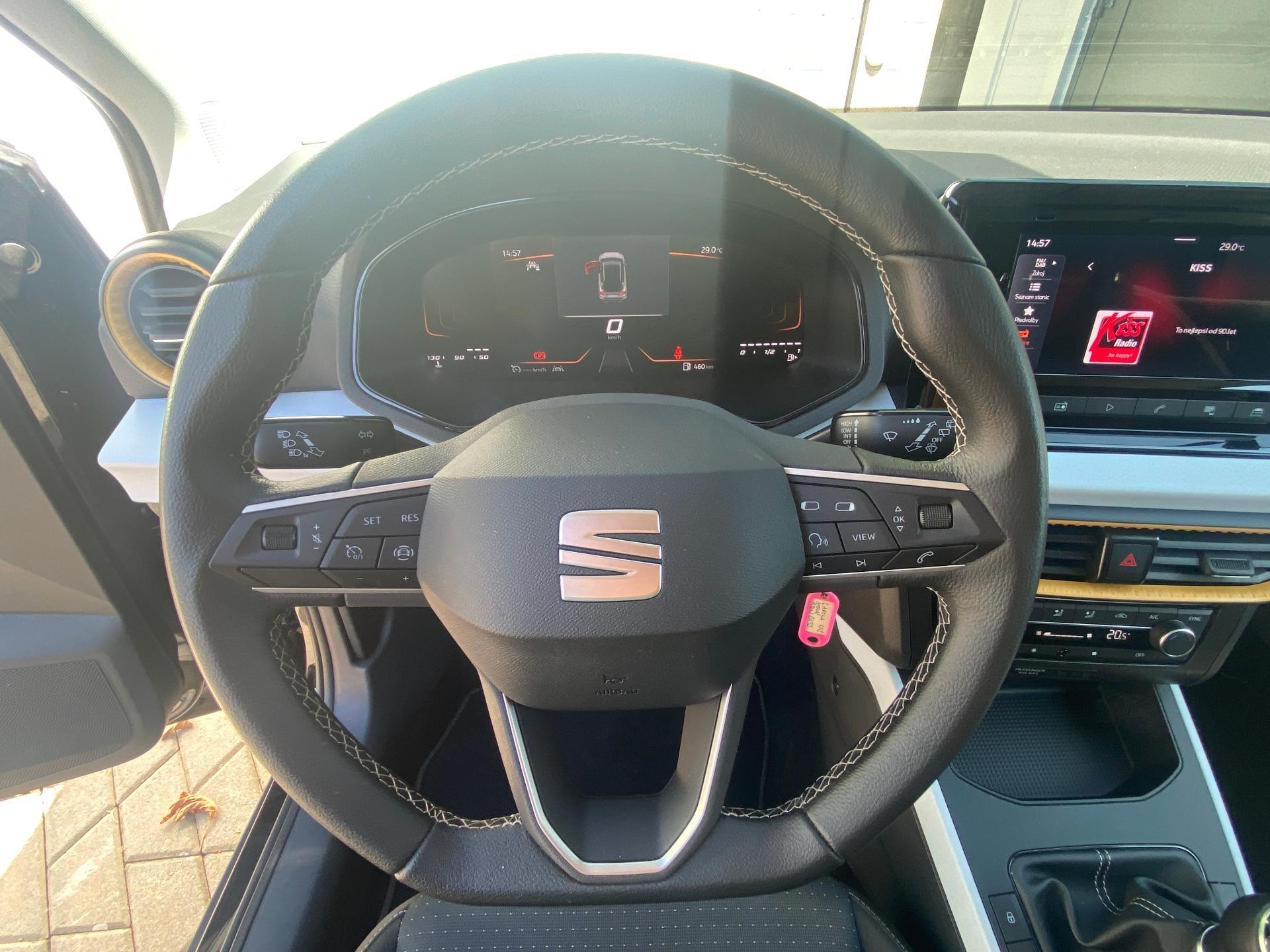 Seat Arona