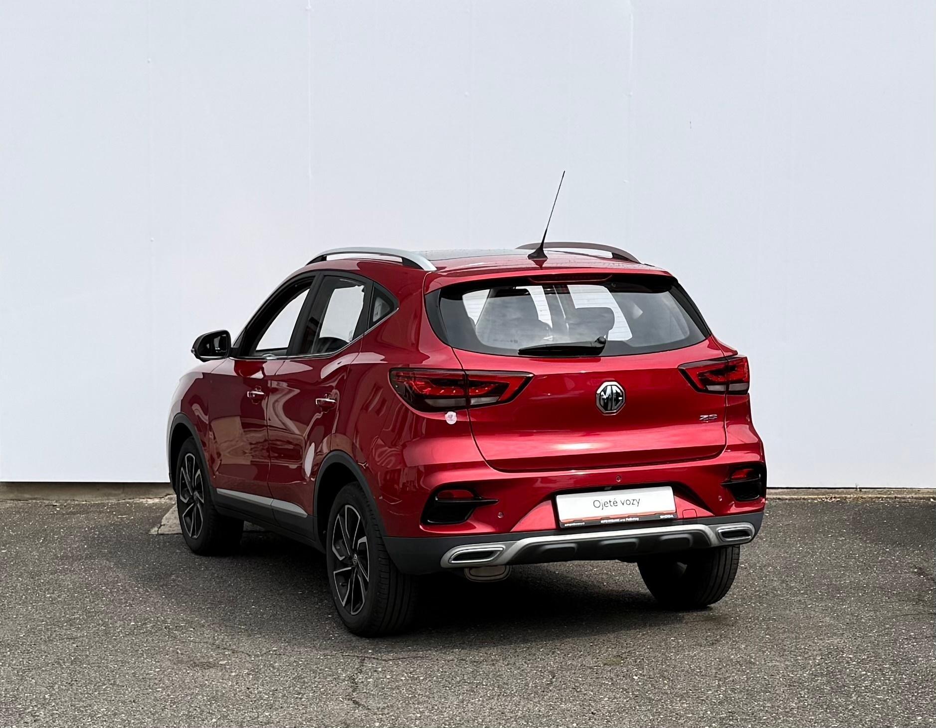 MG ZS