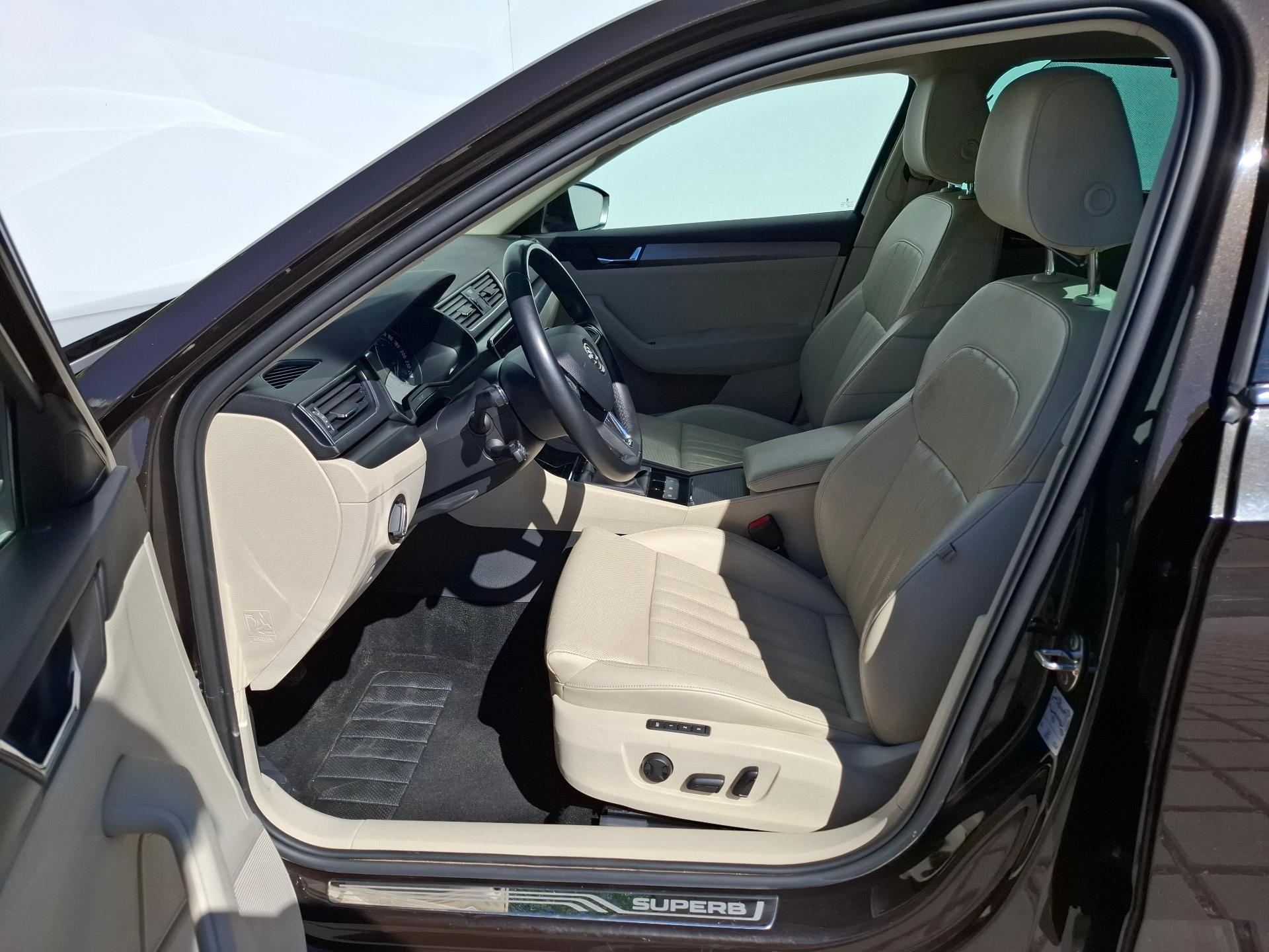 Škoda Superb
