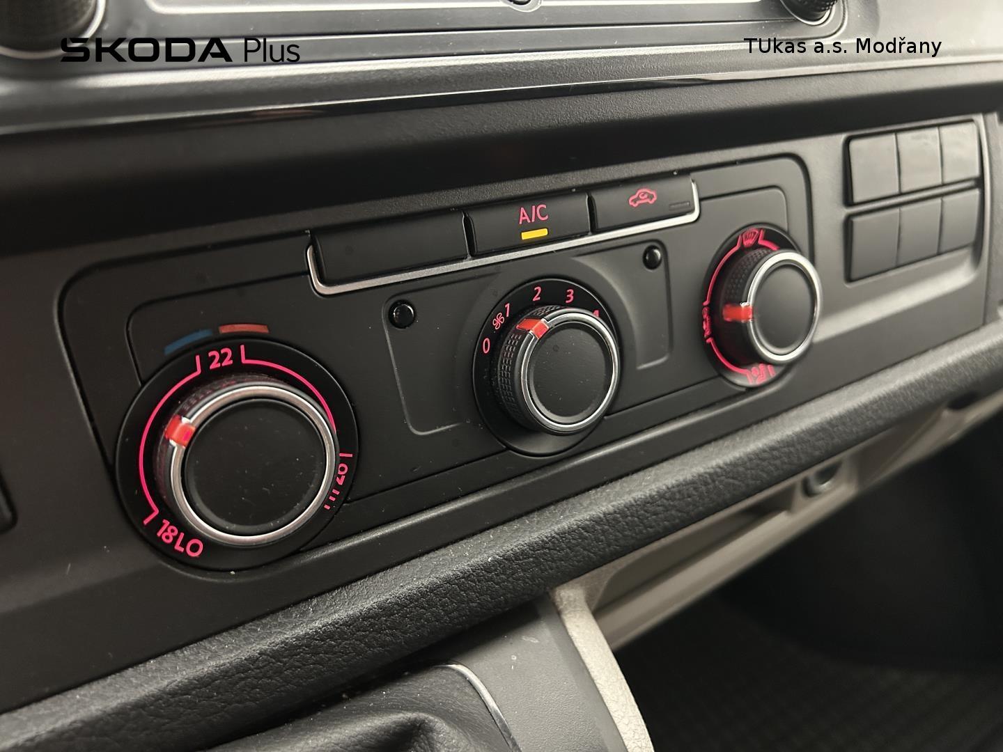 Volkswagen Transporter - skříňový vůz 