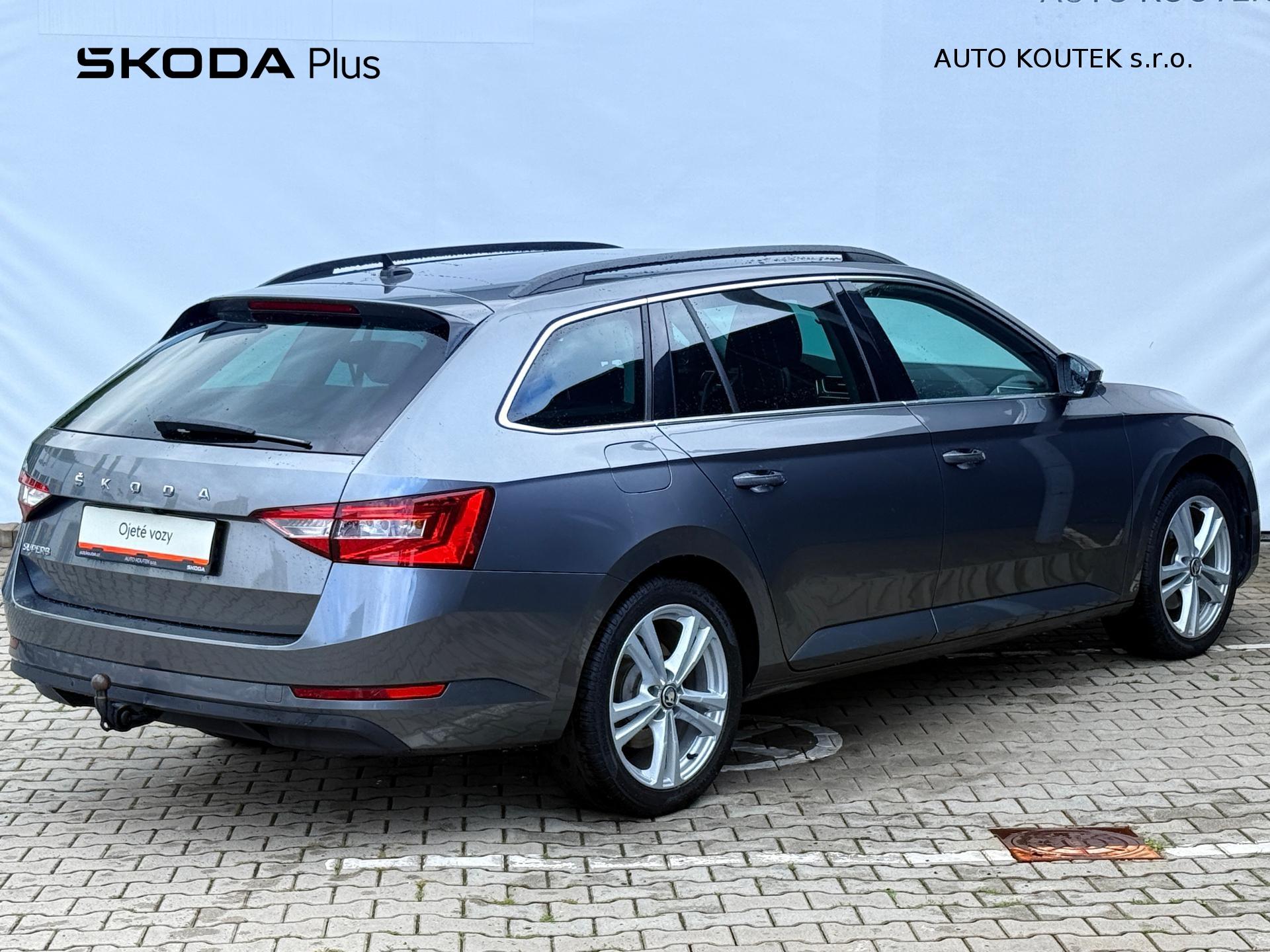 Škoda Superb