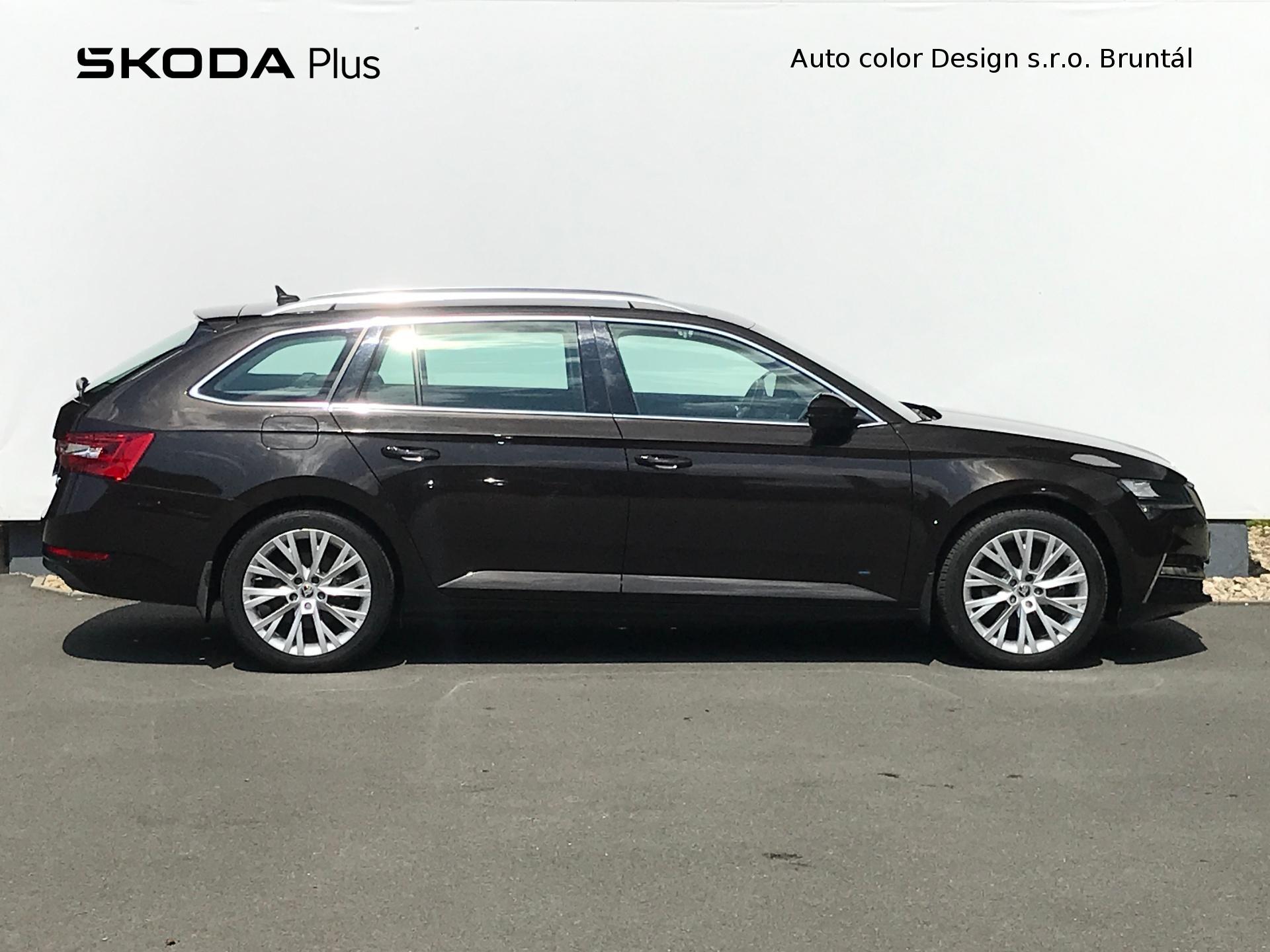 Škoda Superb iV